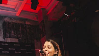 Demy | Βραδινή έξοδος με τον σύντροφό της