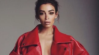 Ελένη Φουρέιρα | Η απάντηση για τη φωτογραφία με τον αετό της Αλβανίας που προκάλεσε αντιδράσεις