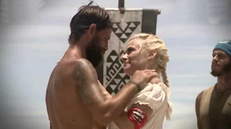 Survivor | Η επιστροφή της Λάουρα Νάργες!