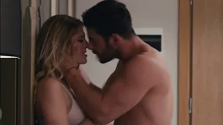 Γιώργος Αγγελόπουλος | Η ερωτική σκηνή που προκάλεσε «σεισμό» στο Twitter