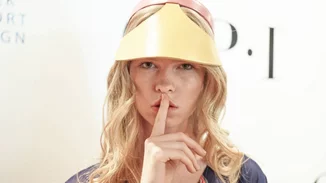 Το τέλειο καλοκαιρινό beauty look για να εμφανιστείς στην πισίνα