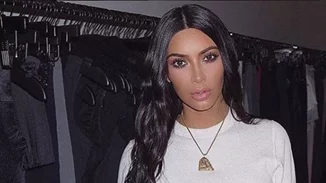 Kim Kardashian | Άλλαξε 5 look μέσα σε μια μέρα!