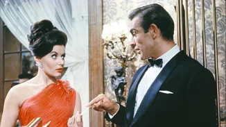 Eunice Gayson | Απεβίωσε το πρώτο "κορίτσι" του James Bond