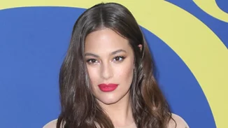 Ashley Graham | Ακόμη μία ακομπλεξάριστη φωτογραφία στο Instagram