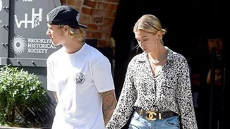 Justin & Hailey Bieber | «Βαφτιστήκαμε μαζί και ζήσαμε μία από τις πιο σημαντικές στιγμές της ζωής μας»