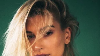 Hailey Baldwin | Έκανε εμφάνιση με φόρεμα Celia Kritharioti Couture!