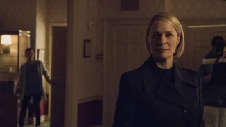 Αντίγραψε το στιλ της Claire Underwood με τις καλοκαιρινές σου αγορές
