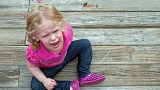 H μία και μοναδική ερώτηση που θα σας βοηθήσει να διαχειριστείτε τα tantrums