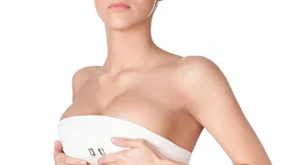 Αυξητική στήθους χωρίς ουλές; Με ταχύτερη ανάρρωση; Και φυσικό αποτέλεσμα; Φυσικά και γίνεται!