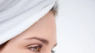 3 top DIY συνταγές που είδαμε στο You Tube για να εξαφανίσουμε τους μαύρους πόρους