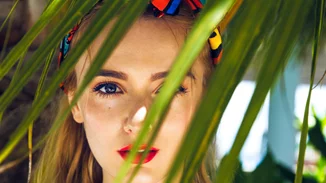 Πώς φεύγουν τα μαύρα στίγματα | 6 φυσικοί τρόποι για να απαλλαγείς