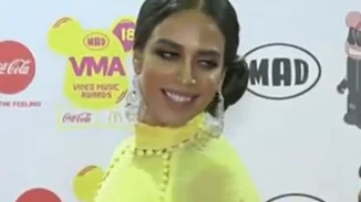Κατερίνα Στικούδη | Με μονόπετρο στο red carpet των MAD VMA!
