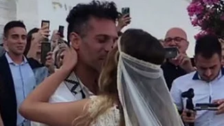 Γιώργος Χρανιώτης & Γεωργία Αβασκαντήρα-Μόλις παντρεύτηκαν! Οι πρώτες εικόνες από τον γάμο τους στην Τήνο