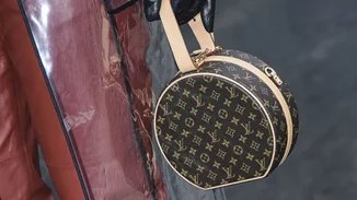 Το πιο iconic print του Louis Vuitton επιστρέφει. Μήπως το έχεις και εσύ στη συλλογή σου;