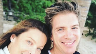 Μαριέττα Χρουσαλά - Λέων Πατίτσας | Βόλτες στα σοκάκια της Μυκόνου