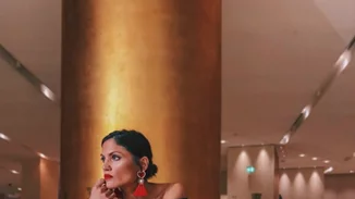 Μαίρη Συνατσάκη | Ποζάρει γυμνή στο φακό του συντρόφου της