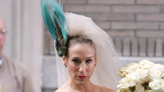 Το SATC επιστρέφει | Αυτά είναι τα 15 πιο iconic hair looks της Carrie Bradshaw