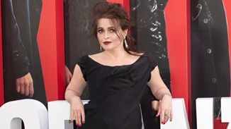 Helena Bonham Carter | Κυκλοφόρησε η πρώτη της φωτογραφία ως Πριγκίπισσα Μαργαρίτα!