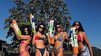 Η νέα μόδα του Instagram είναι… τα “Barbie Feet”!