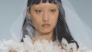 Το πέπλο επέστρεψε στην πιο ονειρεμένη εκδοχή του