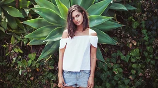 Το κορίτσι της διπλανής πόρτας του Instagram είναι η Elizabeth Sawatzky