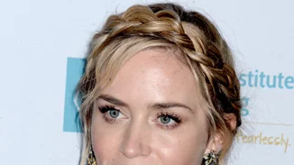 Μην ψάχνεις άλλο - βρήκαμε το τέλειο καλοκαιρινό χτένισμα για κάθε στιγμή