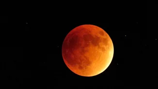 Blood Moon | Έρχεται η μεγαλύτερη έκλειψη σελήνης του 21ου αιώνα