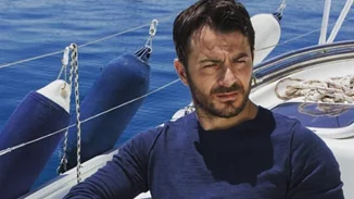 Γιώργος Αγγελόπουλος | Ποζάρει μόνο με το μαγιό του