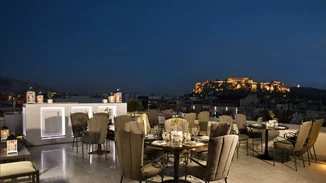 Θες εστιατόριο με θέα; Η πιο όμορφη ταράτσα της πόλης στο Olive Garden έχει νέο καλοκαιρινό μενού