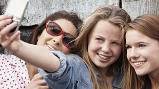 Πού ζουν οι πιο ευτυχισμένοι έφηβοι του κόσμου