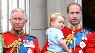Πρίγκιπας Κάρολος | Ποζάρει με τα παιδιά & τα εγγόνια του