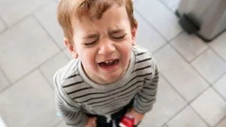 «Θα παίξω όσο θέλω» – το απαιτητικό παιδί και πως να το διαχειριστείτε ανά ηλικία