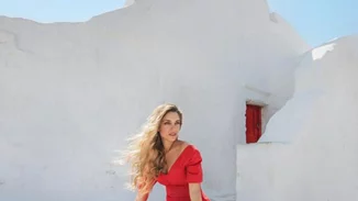 Δούκισσα Νομικού | Μας δείχνει τις μελανιές που της έκανε ο γιος της