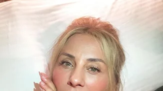 Γωγώ Μαστροκώστα | Ποζάρει με μπικίνι και ανεβάζει τη θερμοκρασία στα ύψη