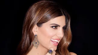 Η Σταματίνα Τσιμτσιλή φόρεσε ένα υπέροχο φόρεμα με ελληνική υπογραφή