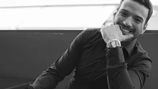 Ο Κώστας Τσουρός "καρφώνει" τους Έλληνες celebrities: "Σταματήστε πια να ζείτε μες την υποκρισία, όλα για τα likes"