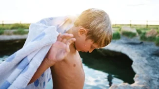 8 σημαντικά βήματα για να μεγαλώσουμε συναισθηματικά υγιή αγόρια