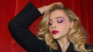 Μακιγιάζ με έμπνευση από τα '80s της Chloë Grace Moretz: Ναι ή όχι;