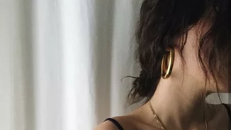 Βάλε οδοντόκρεμα στο στήθος σου και αυτό θα δείχνει μεγαλύτερο! Τι άλλο θα δούμε στο Ίντερνετ;