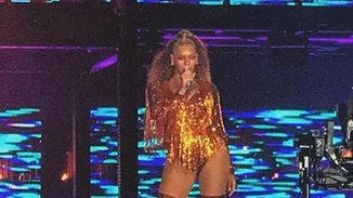 Beyonce: Με δημιουργία Έλληνα σχεδιαστή στην περιοδεία της