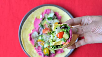 Vegan συνταγή για αραβική πίτα: Ένα ελαφρύ γεύμα για τα καλοκαιρινά μεσημέρια