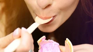 Πώς θα εντάξεις το παγωτό στη δίαιτα (κι όμως γίνεται λέει η διαιτολόγος)