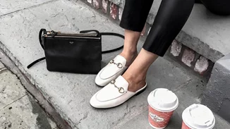 Τα λευκά παπούτσια είναι η νέα τάση που πρέπει να δοκιμάσεις