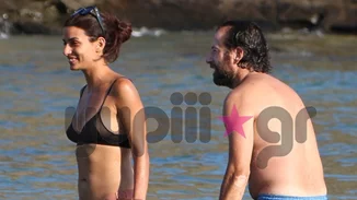 Τόνια Σωτηροπούλου – Κωστής Μαραβέγιας | Για διακοπές στην Τήνο