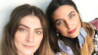 Υβόννη Ντόστα - Βασιλική Ρούσσου | Έγιναν νονές και φόρεσαν το ίδιο φόρεμα!