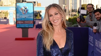 H Sarah Jessica Parker φόρεσε το σύνολο που θα λάτρευε η Carrie Bradshaw