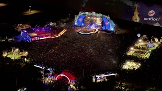 Ένα πάρτι με 70 χιλιάδες κοινού ποιον μπορεί να αφήσει ασυγκίνητο;