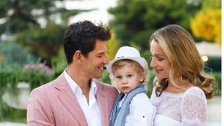 Σάκης Ρουβάς - Κάτια Ζυγούλη |  Το άλμπουμ της βάφτισης του μικρού Απόλλωνα