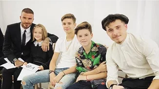 Victoria Beckham | Το εντυπωσιακό fashion show... υπό το βλέμμα των παιδιών της!