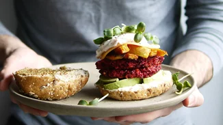 Μήπως αυτό το chorizo burger είναι το καλύτερο πρωινό όλων των εποχών;